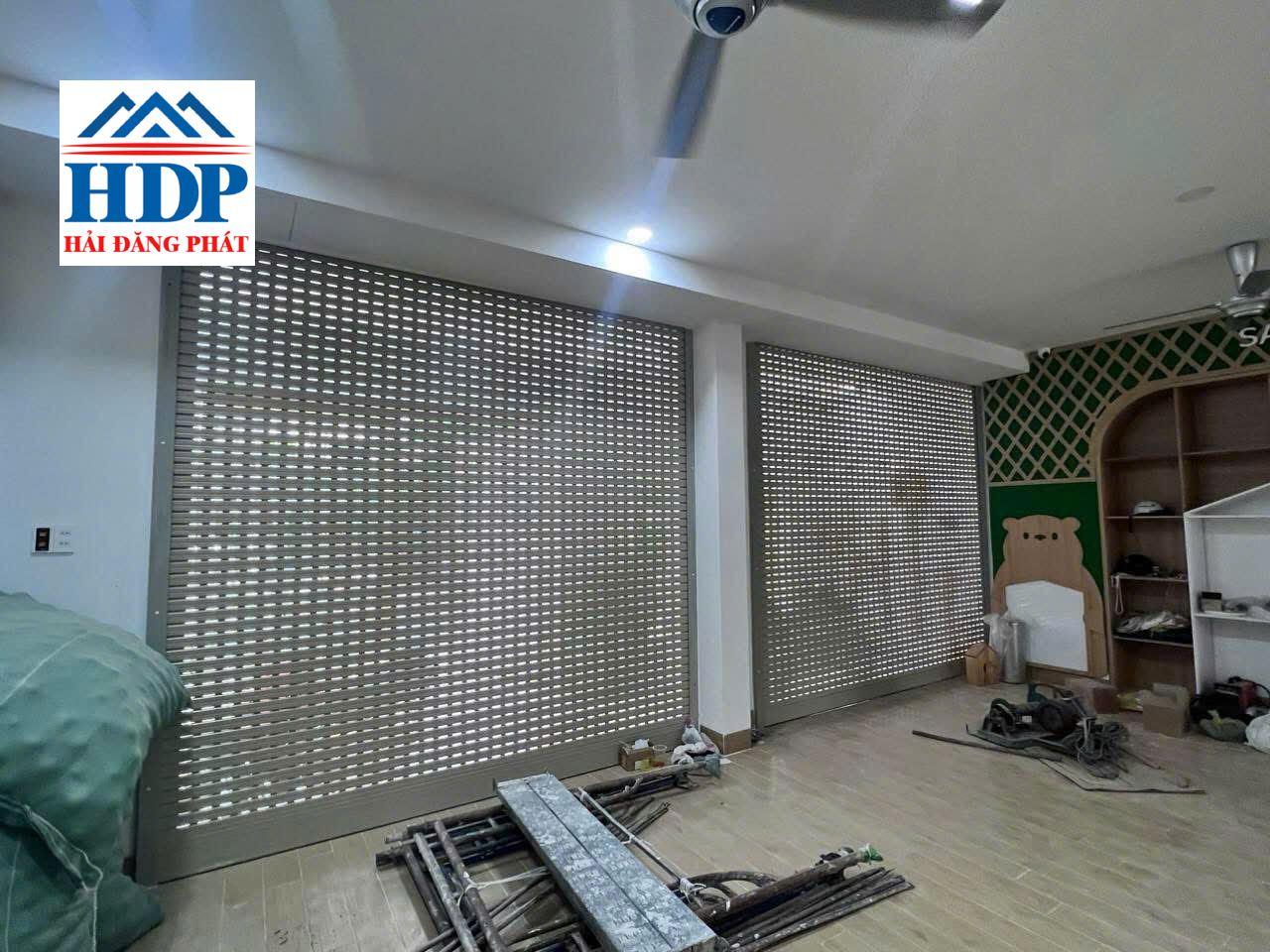 Hình: Lắp đặt cửa cuốn cho khách hàng ở Thành phố Thủ Đức