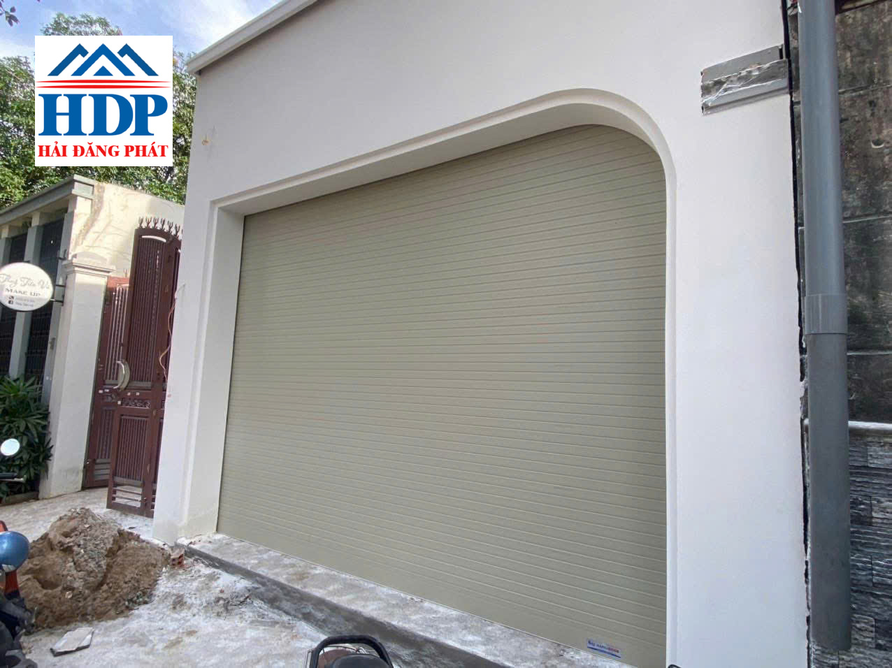 Hỉnh ảnh: Thi công lắp đặt cửa cuốn ở Bình Thạnh