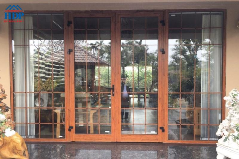 mẫu cửa nhà phố đẹp