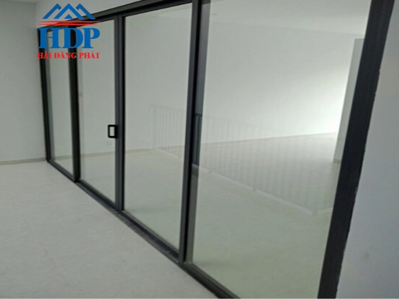 ray cửa lùa nhôm xingfa